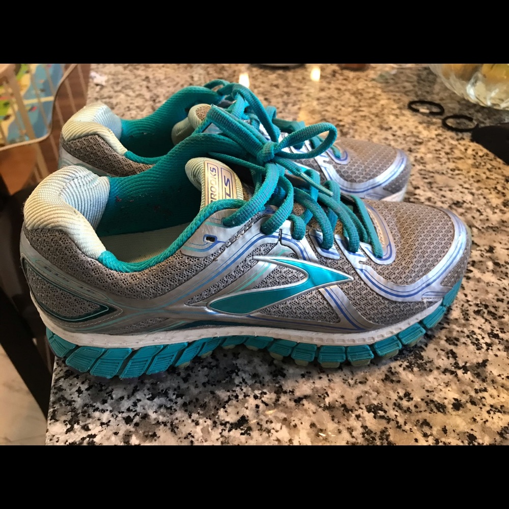 Brooks Adrenaline GTS 16 Shoes Womens  Size 8.5